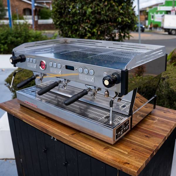 3G Pre-Loved La Marzocco Linea PB AV – Chrome – Immaculate