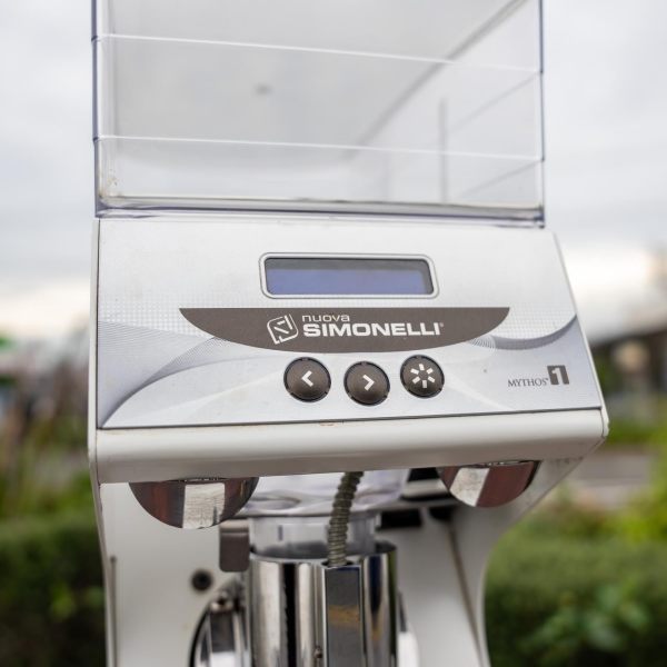 Pre-Loved Mythos One Coffee Grinder – White