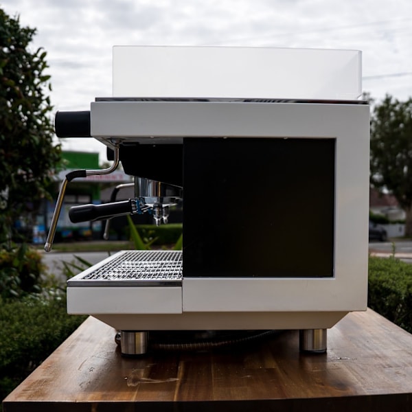 Pre-Loved Sanremo Zoe – 2 Group – White – Excellent Condition