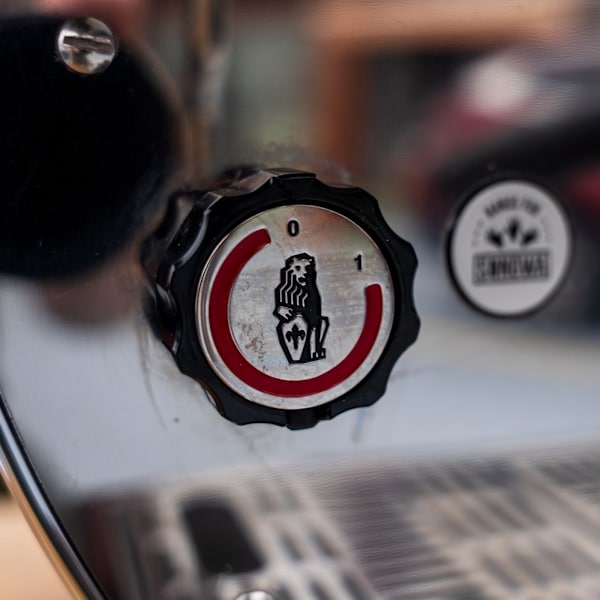 Ex-Display Demo La Marzocco GB5 X – 2 Group – Multi Boiler – Scales