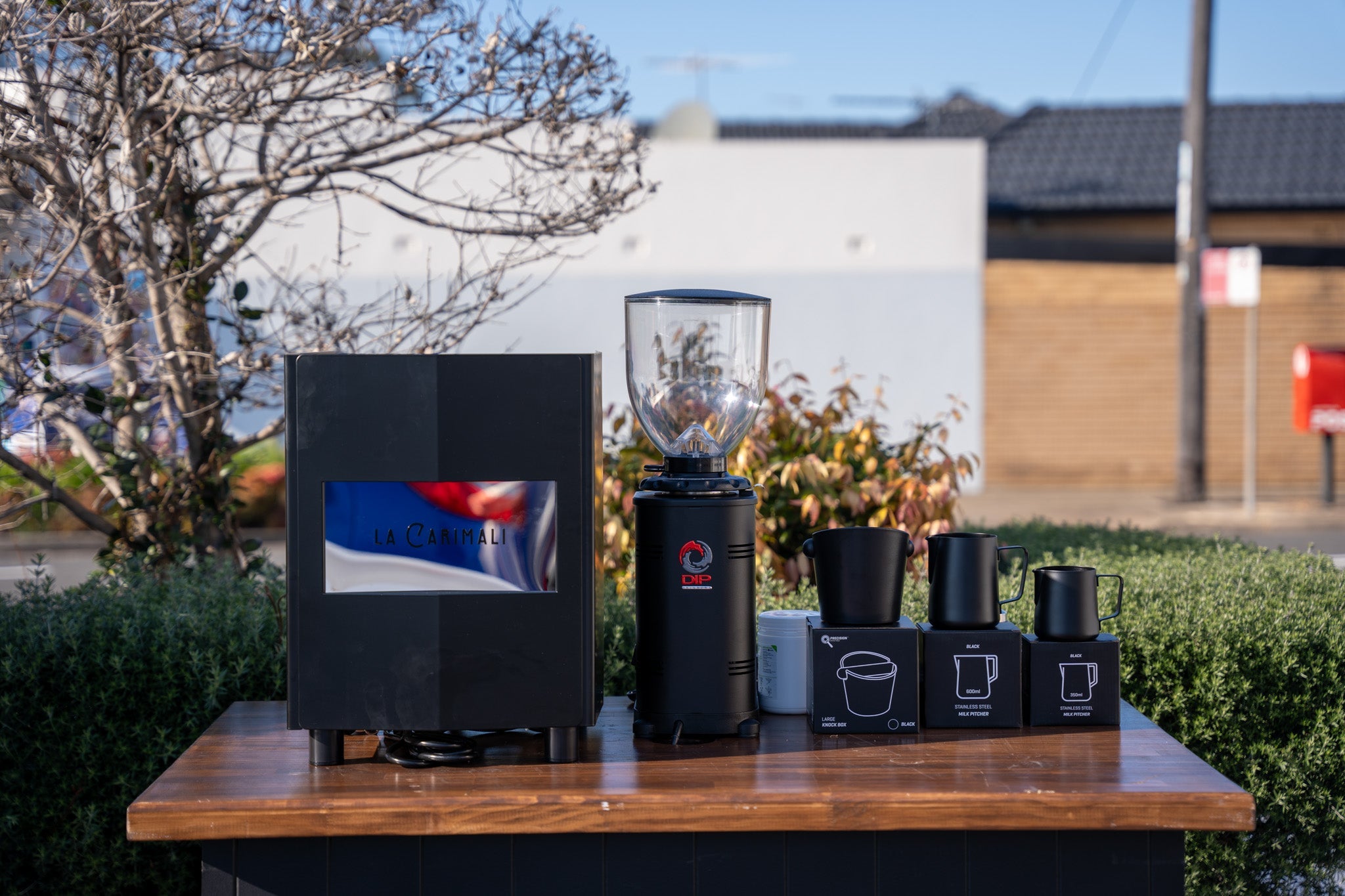 La Carimali Nimble 1 Group Black Coffee Machine, Dip DKS-65 Grinder & Accessories Package