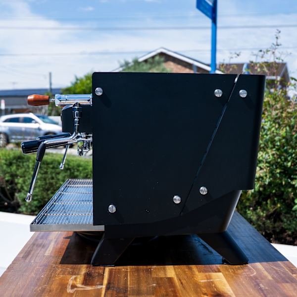 Carimali Glow 2 Group Black Ex Demo 6 Weeks Old