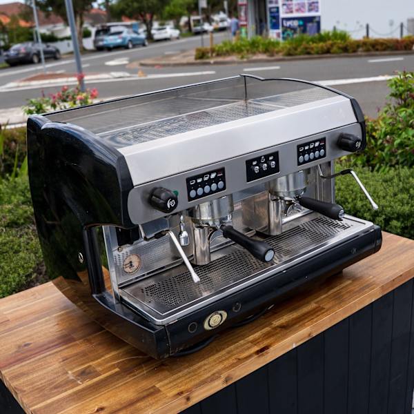 Pre-Loved Wega Polaris – 2 Group – Black 15 Amp