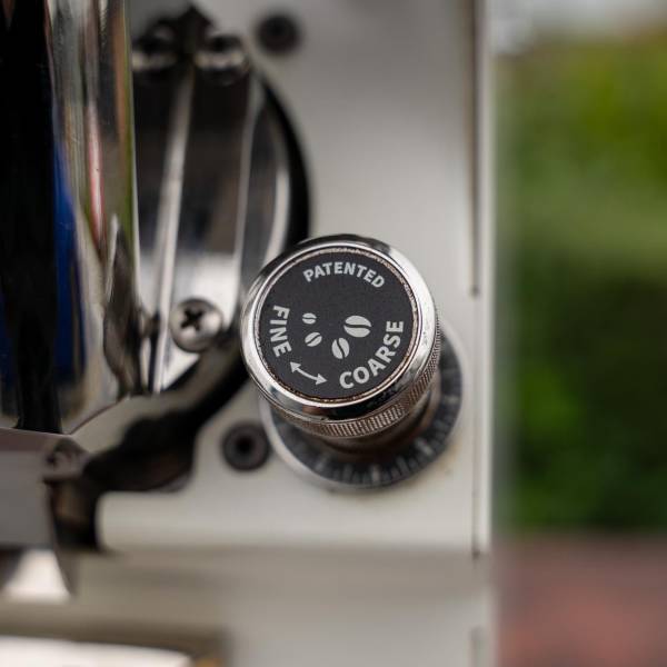 Pre-Loved Mythos One Coffee Grinder – White