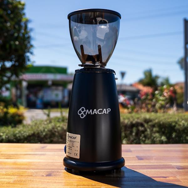 Pre Owned Macap M2M Dosserless Grinder