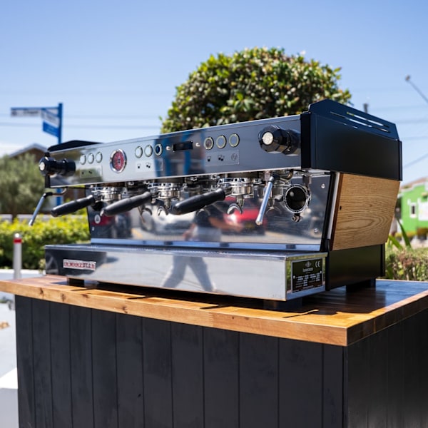 STUNNING 3 Group La Marzocco Pb Custom Black & Timber